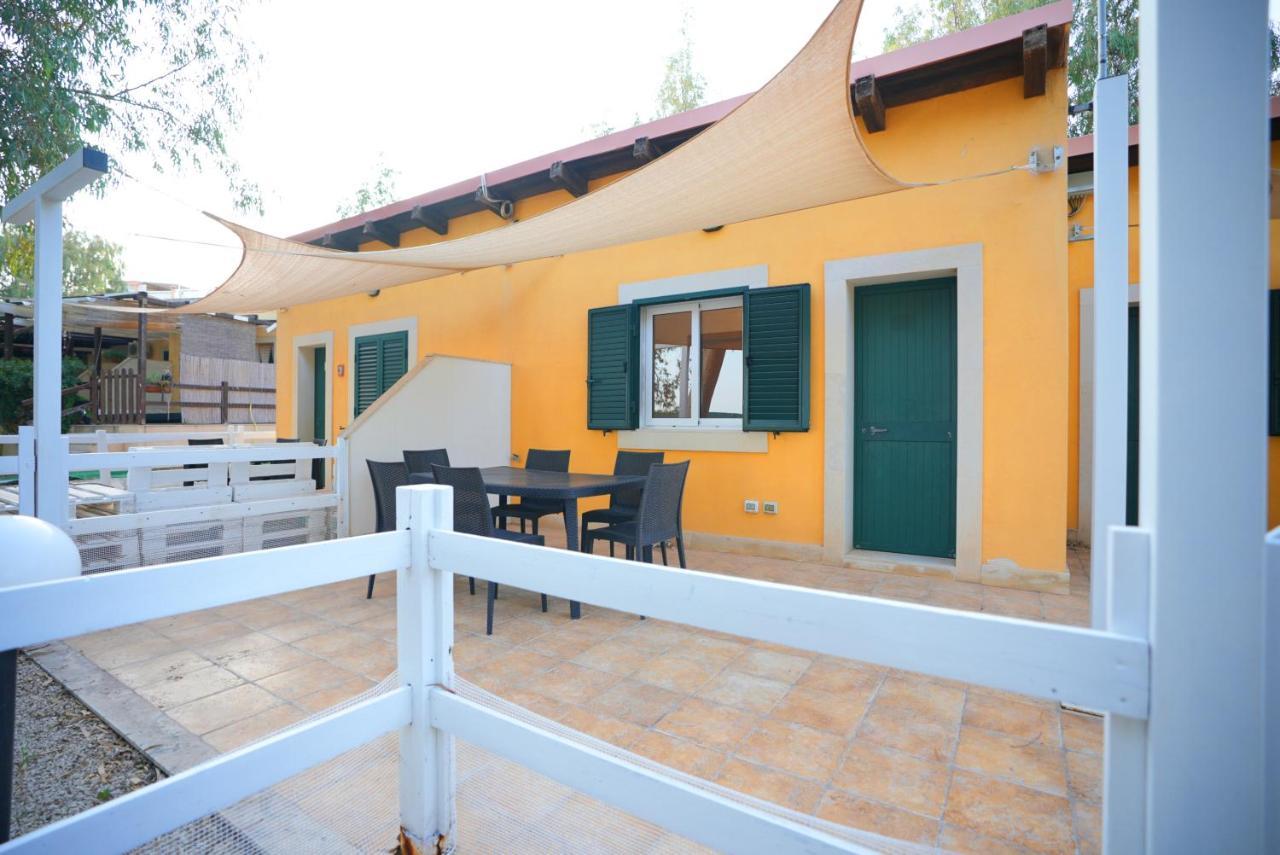 Keys Of Sicily - Bungalows Sul Mare マリーナ・ディ・モーディカ エクステリア 写真