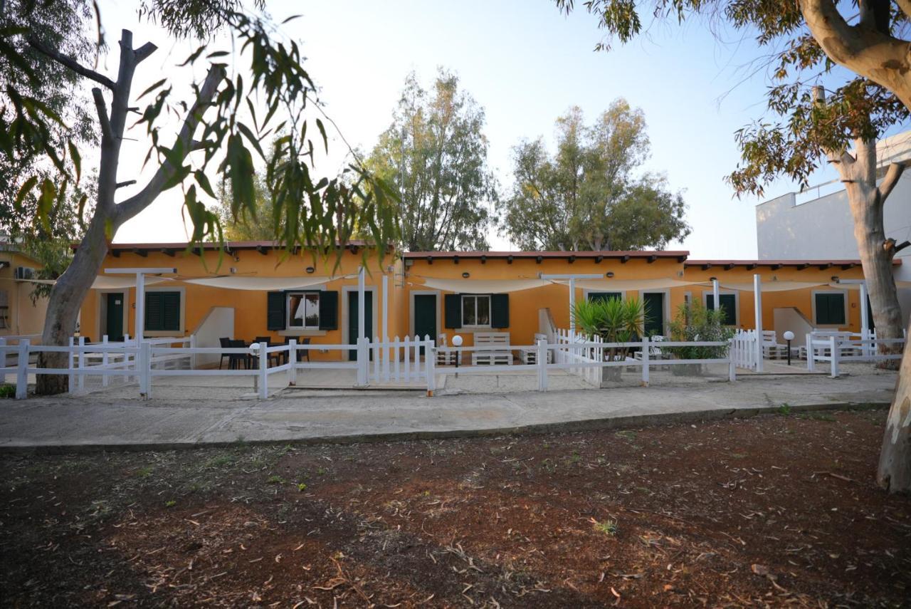 Keys Of Sicily - Bungalows Sul Mare マリーナ・ディ・モーディカ エクステリア 写真